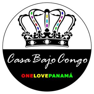 logotipo en blanco y negro con tiara en Casa Bajo Congo en Colón