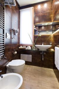 Koupelna v ubytování Hotel Trapani In + 37 fotografií