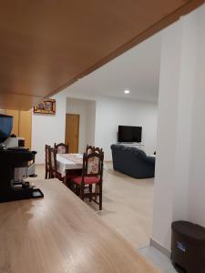 Μια τηλεόραση ή/και κέντρο ψυχαγωγίας στο Apartman Pale Jahorina