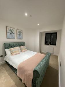 a bedroom with a large bed in a room at Private Modern Apartment in Olton