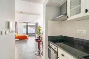 Ett kök eller pentry på Gorgeous Dubrovnik sea view apartment with free parking