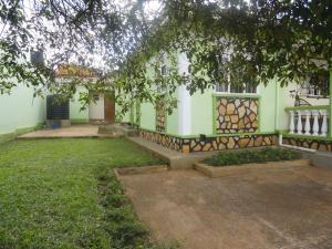 Gallery image of Larry's Place in Kampala