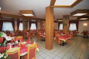 Restaurace v ubytování Hotel Canada