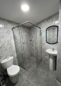 Koupelna v ubytování Hotel Plaza Berlín