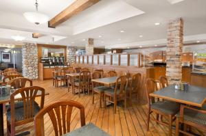 A restaurant or other place to eat at Canmore Inn & Suites