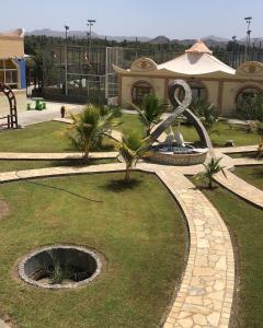 Area giochi per bambini di Cloudy Cloud Farm Resort