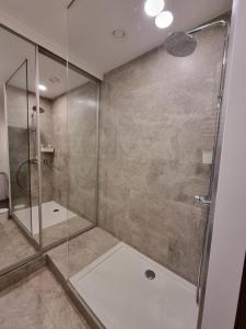 Koupelna v ubytování BB GUESTHOUSE + 9 fotografií