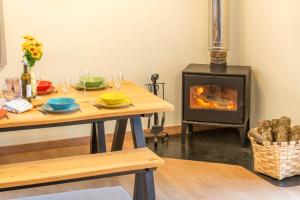 Fotografia z galérie ubytovania Acogedora casa rural con jardín y barbacoa próxima a Pamplona v destinácii Ilzarbe