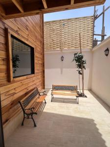 شرفة أو تراس في أكواخ غيم ومطر