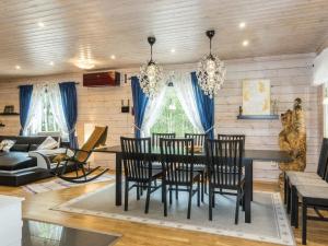 Et opholdsområde på Holiday Home Suomela by Interhome