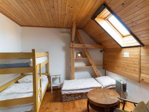 Posteľ alebo postele v izbe v ubytovaní Holiday Home Vlkov by Interhome