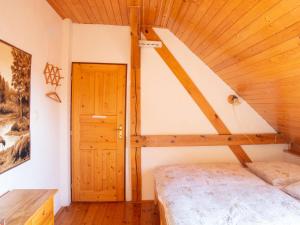 Posteľ alebo postele v izbe v ubytovaní Holiday Home Vlkov by Interhome