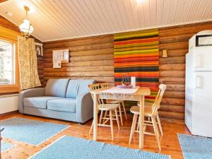 Kuchyň nebo kuchyňský kout v ubytování Holiday Home Osmola by Interhome