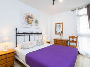 A bed or beds in a room at Apartment Comfy Altemar-2 by Interhome