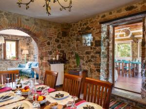 Posedenie v ubytovaní Holiday Home Meridiana by Interhome