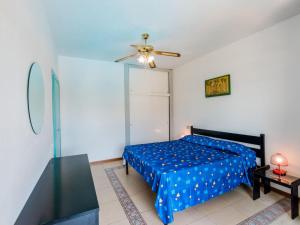 Posteľ alebo postele v izbe v ubytovaní Apartment Trilo-7 by Interhome