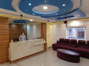 Vstupní hala nebo recepce v ubytování The Dolphin Park Hotel, Virugambakkam