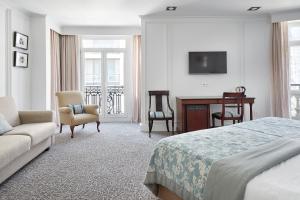 Postel nebo postele na pokoji v ubytování Hotel de Londres y de Inglaterra