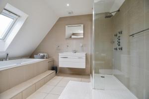 Gallery image of Grey Towers Stables 3 bedroom set in private grounds in Middlesbrough +9 photos