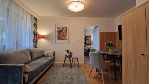 Posedenie v ubytovaní Apartament Czarna Owca - Grapa SUN & SNOW 667-494-631