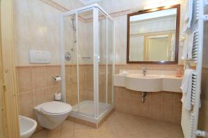 Koupelna v ubytování Hotel Silvana