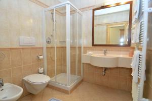 Koupelna v ubytování Hotel Silvana