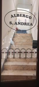 Certificado, premio, señal o documento que está expuesto en Albergo S. Andrea