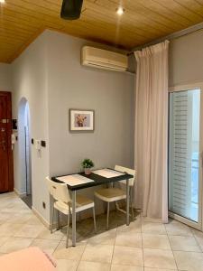 Fotografia z galérie ubytovania Beautiful apartment Athens Keramikos v Aténach
