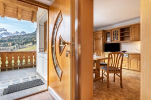 TV a/nebo společenská místnost v ubytování Ciasa Alfred App 6 Personen