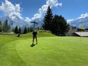 Golf v apartmánu nebo okolí