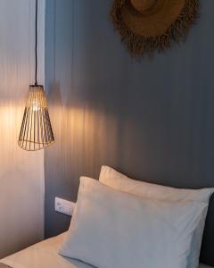 Posteľ alebo postele v izbe v ubytovaní Haka Suites Mykonos Town