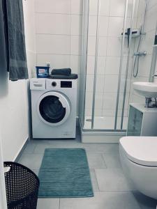 Een badkamer bij modernes 1-Raum Apartment für Monteure (WORK 1)