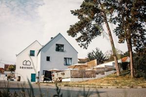 Το κτήριο όπου στεγάζεται  το bed & breakfast