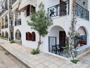 una calle en el casco antiguo de Dubrovnik en Lucas4 Flogita apartment, en Flogita