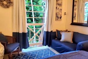 Χώρος καθιστικού στο Amazing Location! Walk to town, beach & dinner - PAYMENT REQUIRED TO RESERVE +56 φωτογραφίες