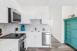 Gallery image of Dolphin Watch in Clearwater Beach