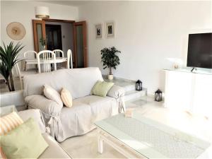 TV a/nebo společenská místnost v ubytování Luxury apartments Alamos beach Torremolinos - Costa Lago