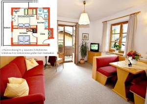 sala de estar con muebles de color rojo y planta en Gästehaus Hanna Teifel, en Reit im Winkl