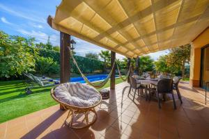 Bazén v ubytování VIlla Jaruco Lux, exclusiva zona residencial con Piscina & Aircon nebo v jeho okolí