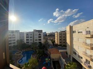 Πισίνα στο ή κοντά στο Ritala Royal Residence