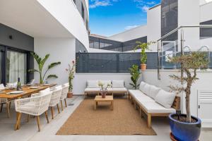 Posedenie v ubytovaní W4 Private Pool - Luxury Style Apartment