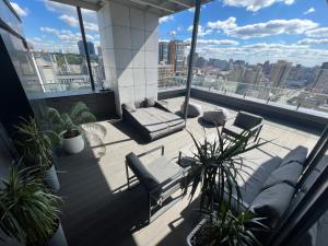 Balkón nebo terasa v ubytování The Penthouse Kyiv