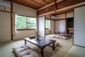 Un lugar para sentarse en 自然豊か棚田百選の棚田・道の駅・金剛山登山・釣り・ゴルフに便利/8名宿泊可広々一軒家/無料駐車場