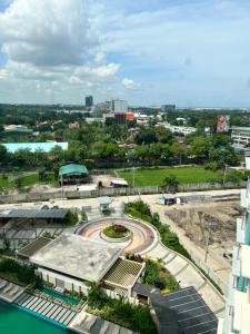 Una vista aérea de Lovely Studio Condominiums at Mesavirre Garden Residences Bacolod