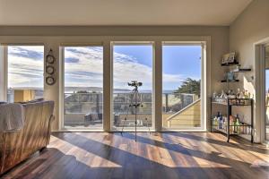 Φωτογραφία από το άλμπουμ του Remodeled Home with Spa and Deck Walk to Dillon Beach σε Dillon Beach