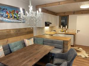 Posezení v ubytování Wohlfühlappartment Gerlitzen