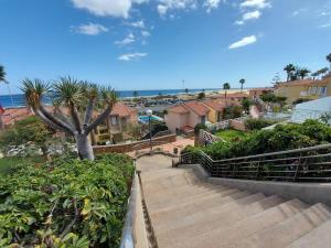 馬斯帕洛馬斯的住宿－Villa Santa Ana 23，通往海滩的楼梯