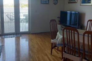 TV a/nebo společenská místnost v ubytování Apartments by the sea Lumbarda, Korcula - 9172