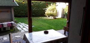 Κήπος έξω από το Appartement Favre 73