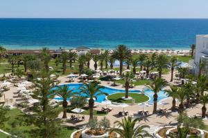 Bazén v ubytování Iberostar Selection Kantaoui Bay nebo v jeho okolí